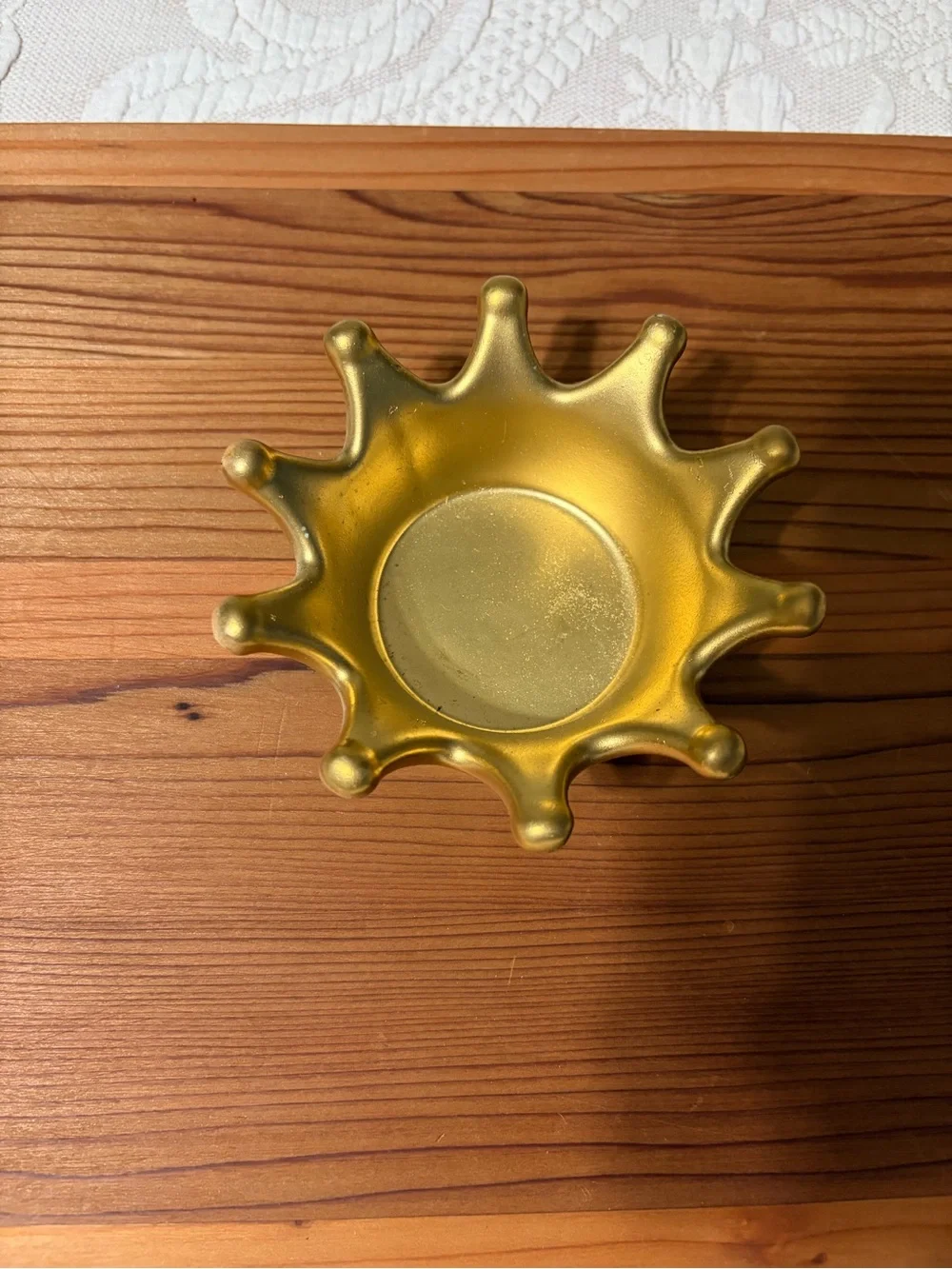 Crown - inspired Gold Decorative Home Accent Bowl - Stylish Modern Accent GUC